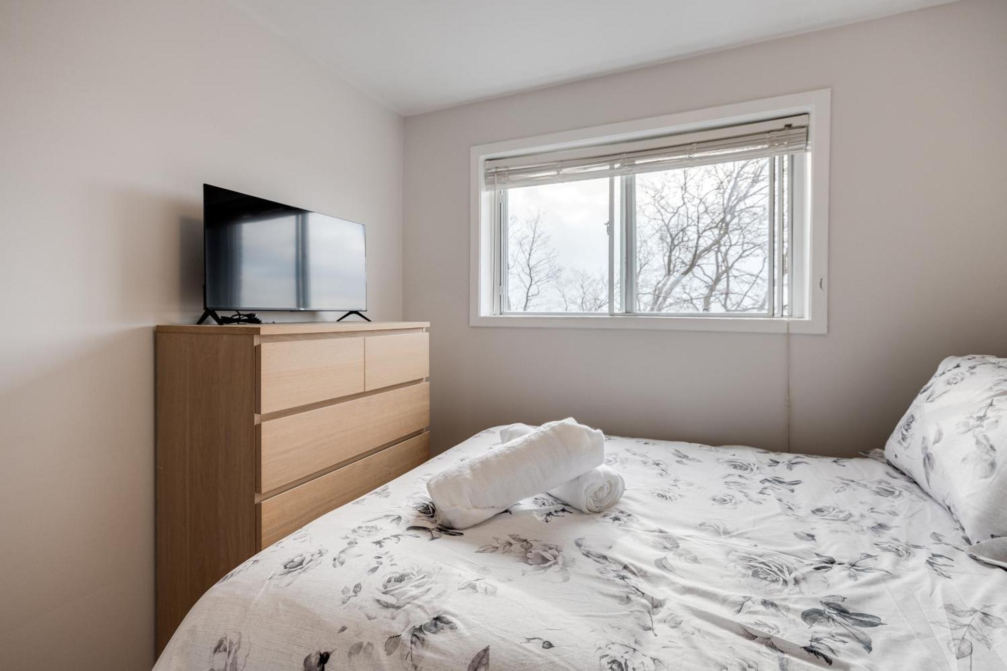 Eglinton West Guest Suite Toronto Exterior foto